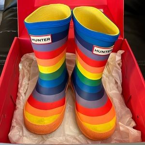 Hunter Unisex-Child Original First Classic Rainbow Print Rain Boot